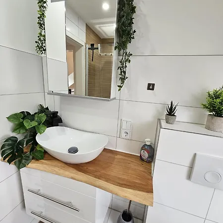 Tautraum Suite Mit Whirlpool Und Gruenem Ausblick Wilhelmshaven Extérieur photo