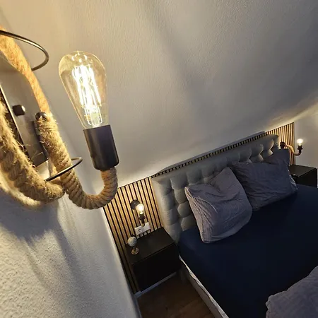 Tautraum Suite Mit Whirlpool Und Gruenem Ausblick Wilhelmshaven Extérieur photo