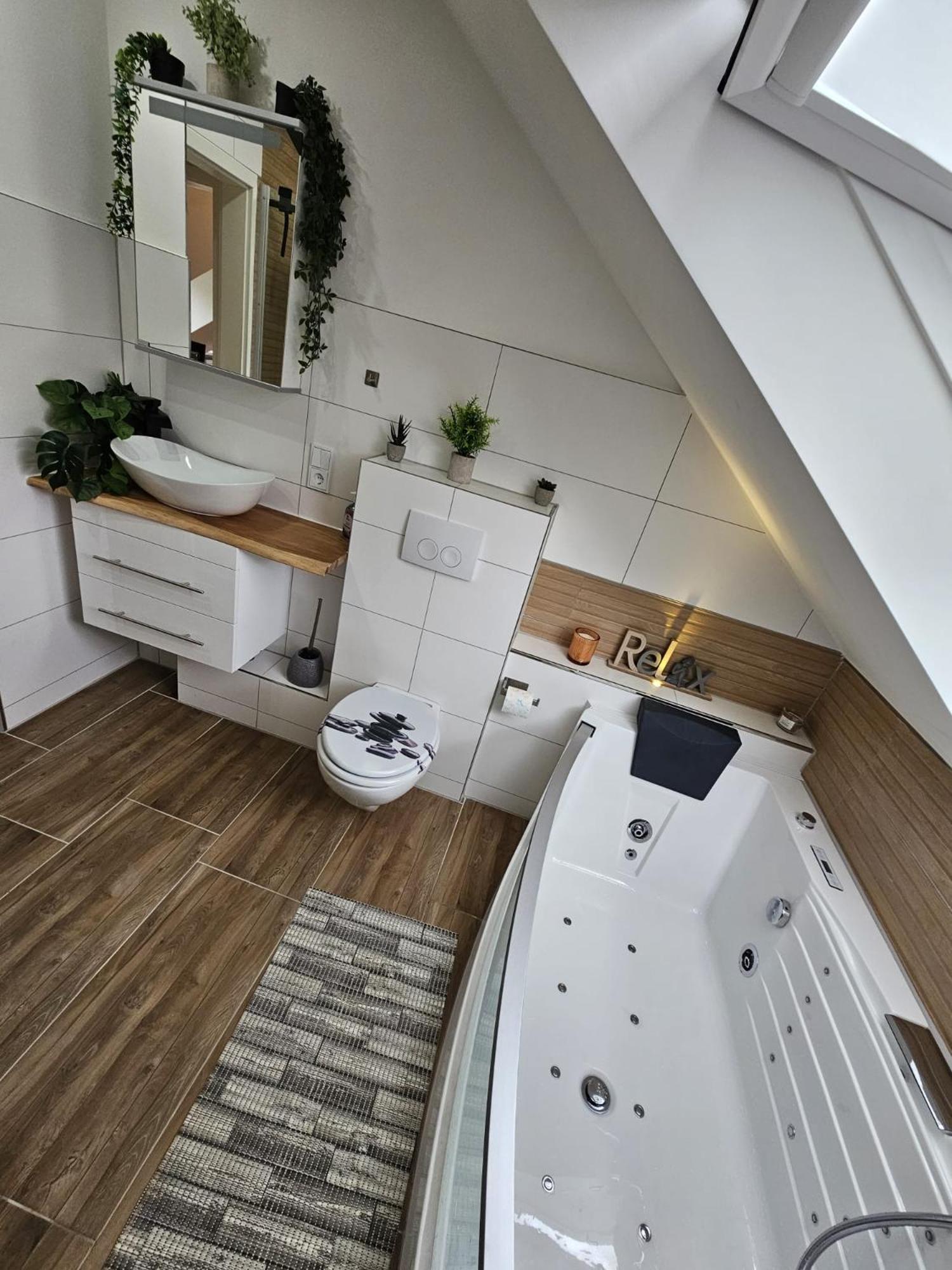 Apartment Tautraum Mit Whirlpool Und Gruenem Ausblick *