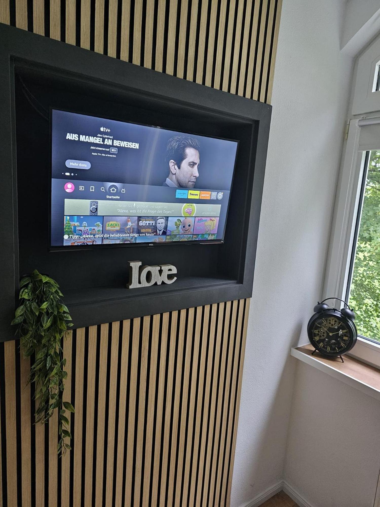 Tautraum Mit Whirlpool Und Gruenem Ausblick Apartment Wilhelmshaven